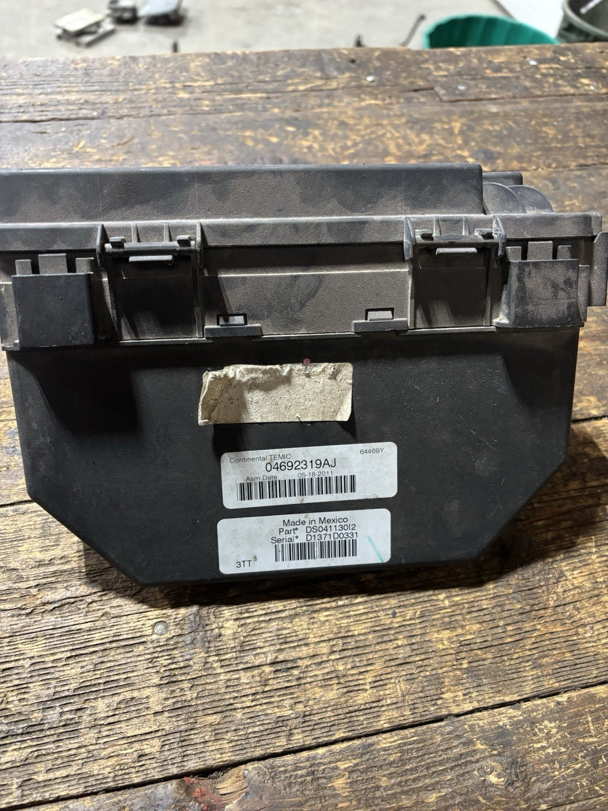 2011 RAM 1500 2500 3500 TIPM INTEGRATED POWER MODULE FUSE BOX 04692319 AJ