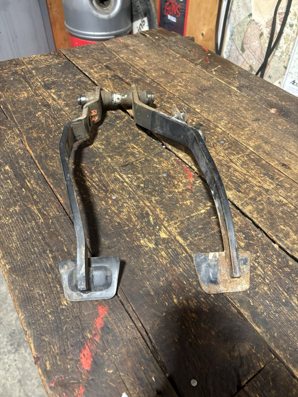 1994-1997 DODGE RAM 1500 2500 3500 CLUTCH &amp; BRAKE PEDAL SET 52009570 / 52078206