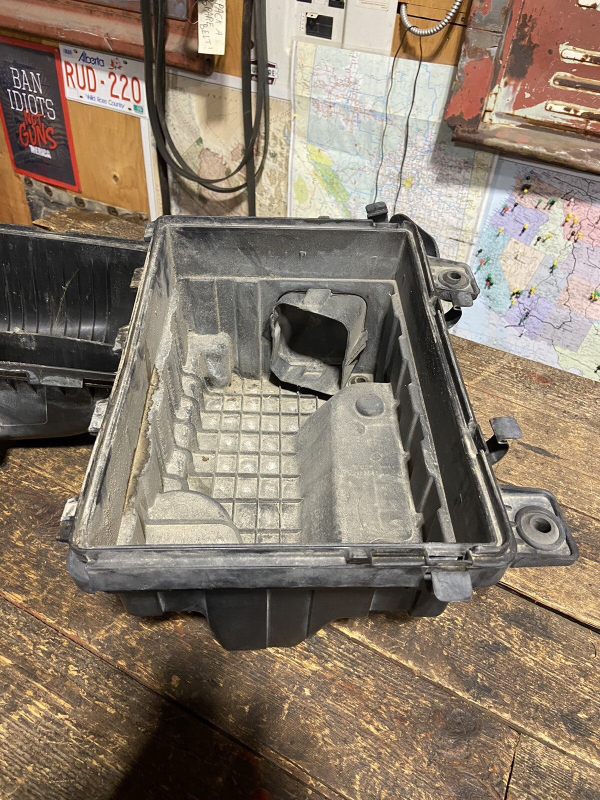 2006 - 2008 DODGE RAM 1500 2500 5.7L HEMI OEM AIR FILTER HOUSING INTAKE SET