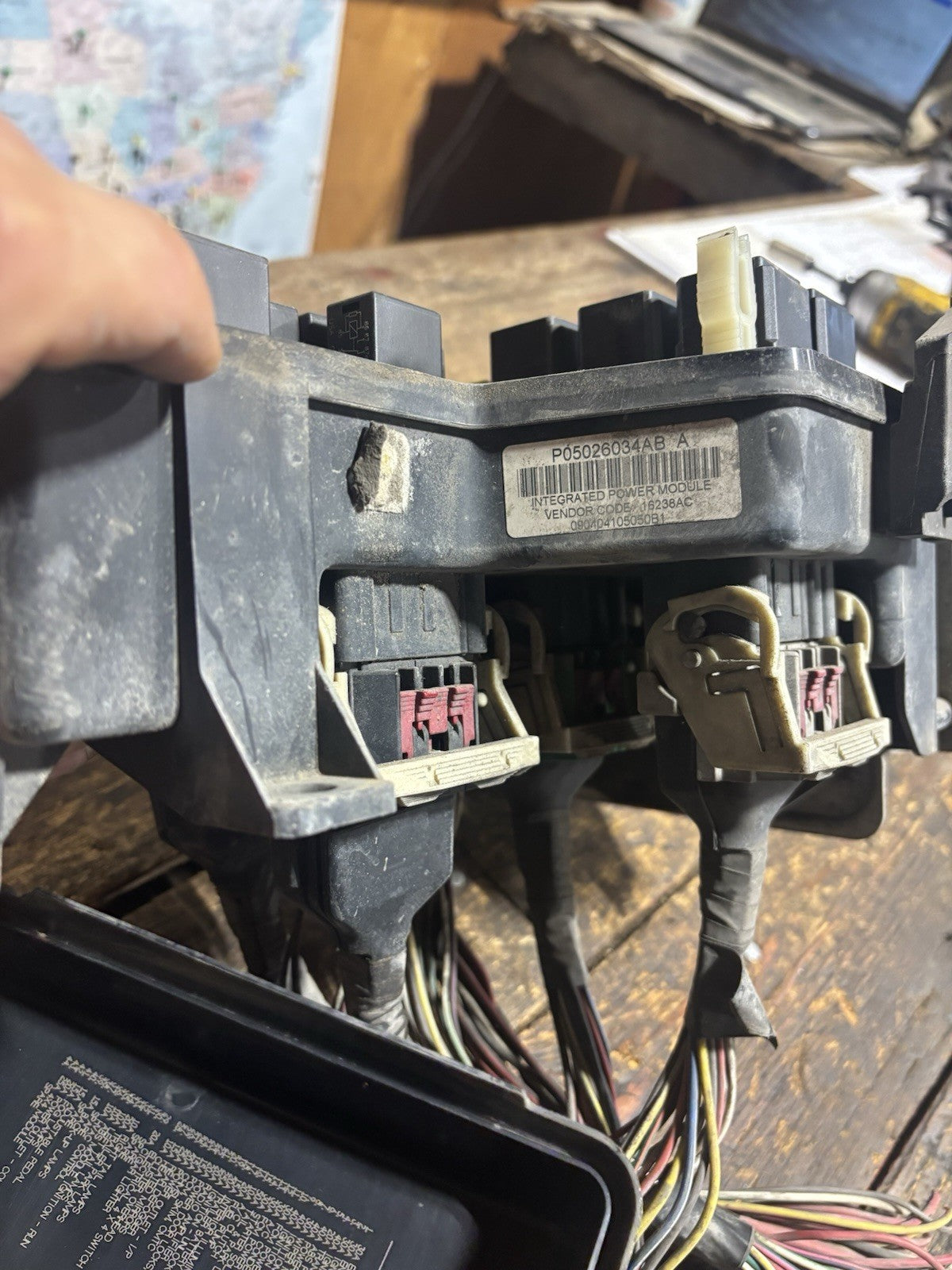 2003-2005 Dodge Ram 1500 2500 Fuse Box Relay Power Distribution P05026034AB