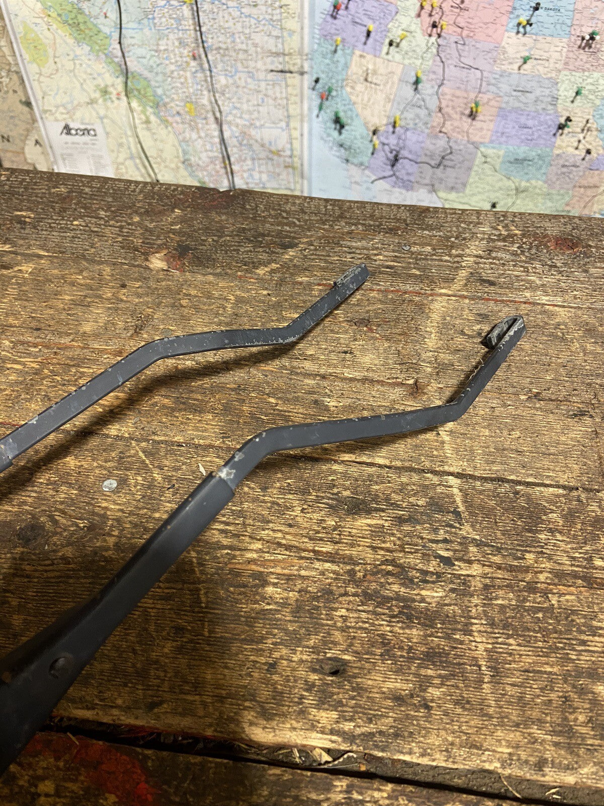 2010 - 2012 DODGE RAM 2500 3500 WIPER ARMS SET PAIR 55277449AC 55277450AB