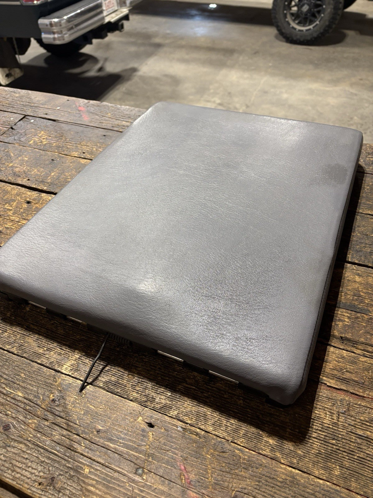 1998-2002 DODGE RAM 1500 2500 3500 LIGHT GREY MIDDLE SEAT CONSOLE LID 19X15