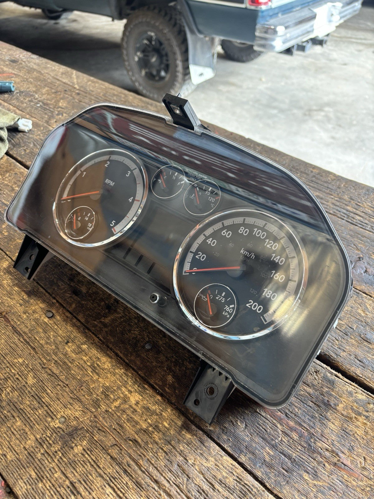 2010 2011 2012 DODGE RAM CUMMINS DIESEL INSTRUMENT GAUGE CLUSTER 05172209ah 370k