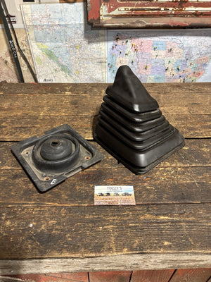 1989 - 1993 DODGE RAM 1ST GEN CUMMINS OEM SHIFT SHIFTER BOOT SET