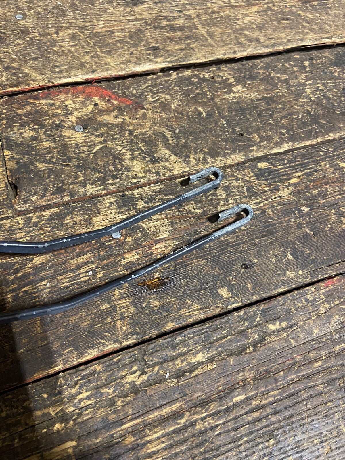 2010 - 2012 DODGE RAM 2500 3500 WIPER ARMS SET PAIR 55277449AC 55277450AB