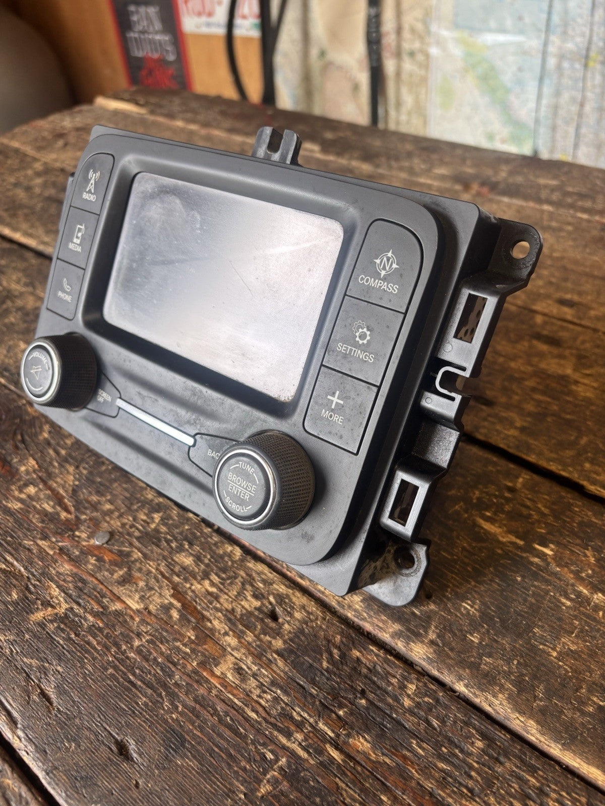 2013-2018 Ram 1500 2500 AM FM SAT Radio UConnect Media Player Model p68271365AC