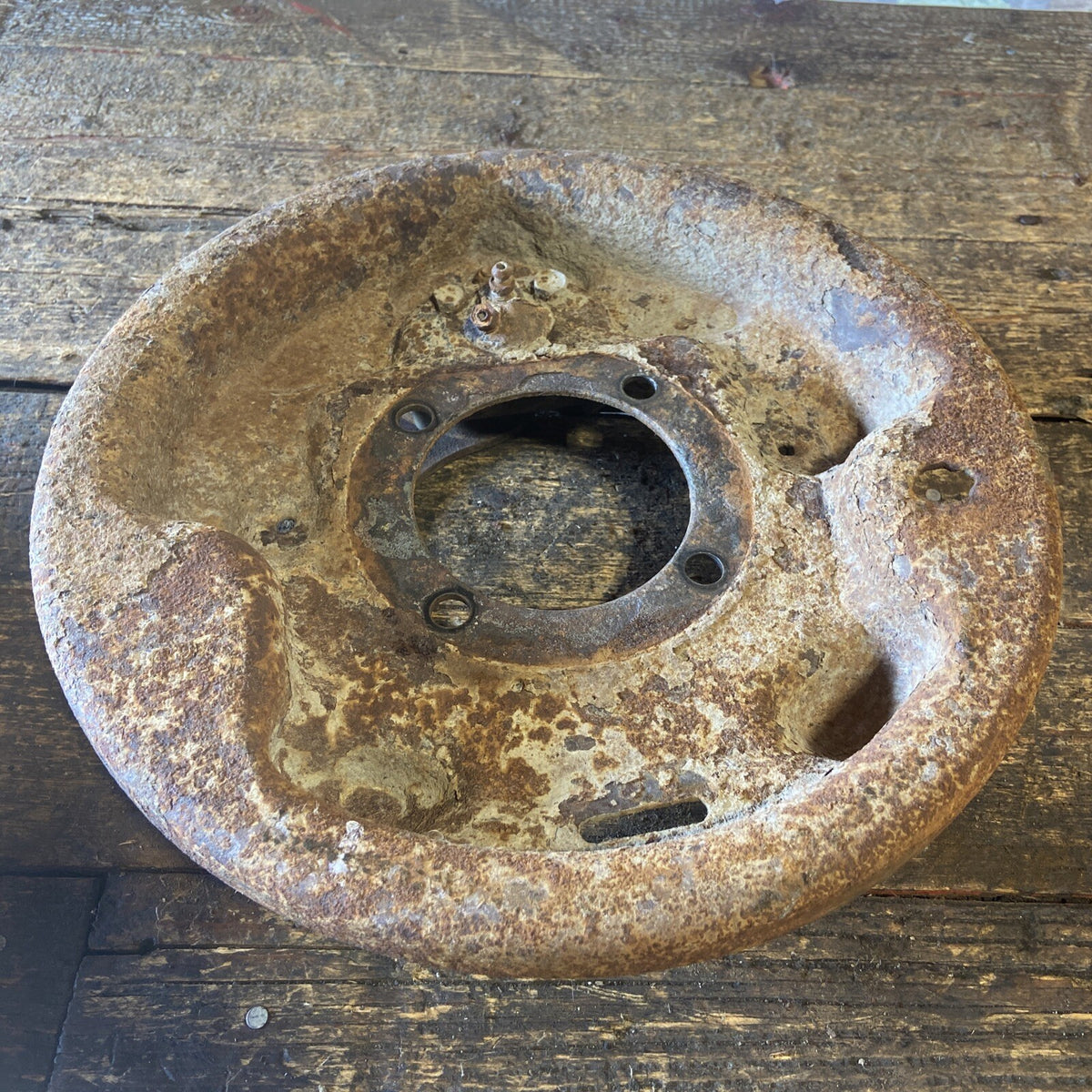 1989 -1993 DODGE RAM 250 SINGLEWHEEL DRIVER SIDE BRAKE BACKING PLATE 324912 L