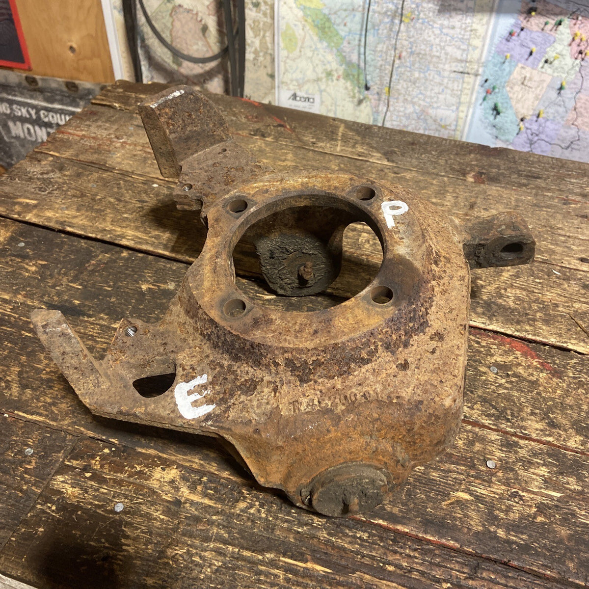 PASSENGER SIDE STEERING KNUCKLE DANA 60 94-98 DODGE RAM 2500/3500 TRUCKS D60