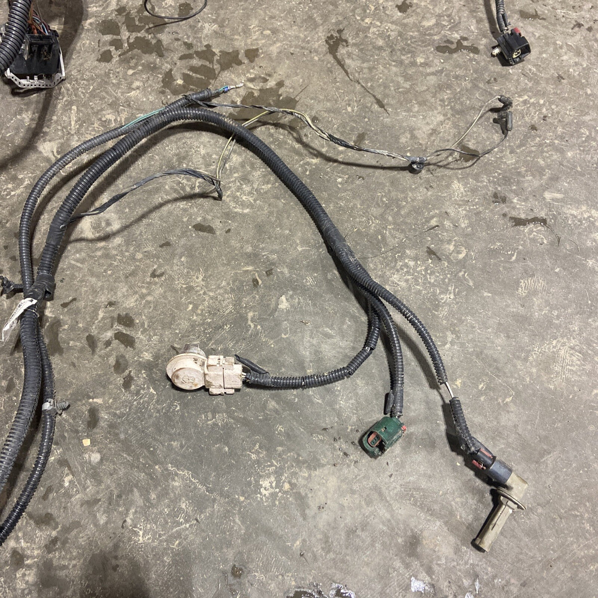 2006 DODGE RAM 2500 3500 CUMMINS ENGINE BAY WIRING HARNESS 56051330AD