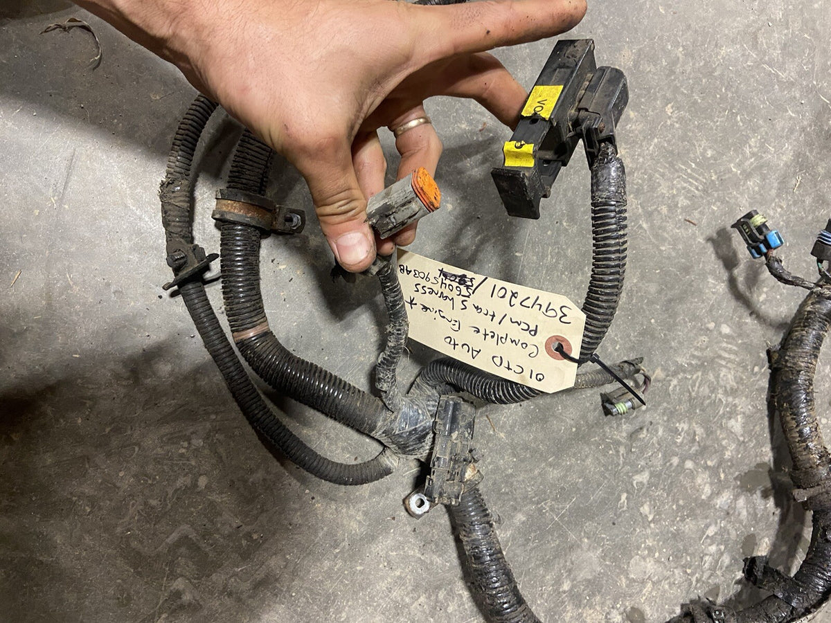 2001 DODGE RAM 24V CUMMINS AUTOMATIC COMPLETE ENGINE PCM / TRANS HARNESS 3947201