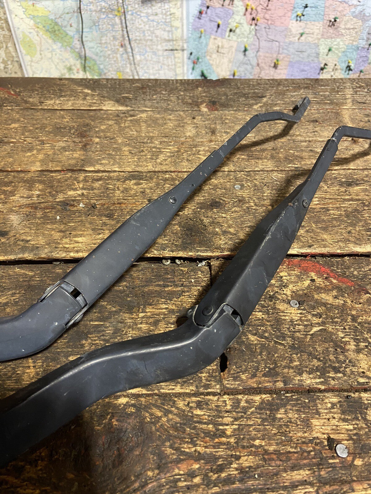 2010 - 2012 DODGE RAM 2500 3500 WIPER ARMS SET PAIR 55277449AC 55277450AB