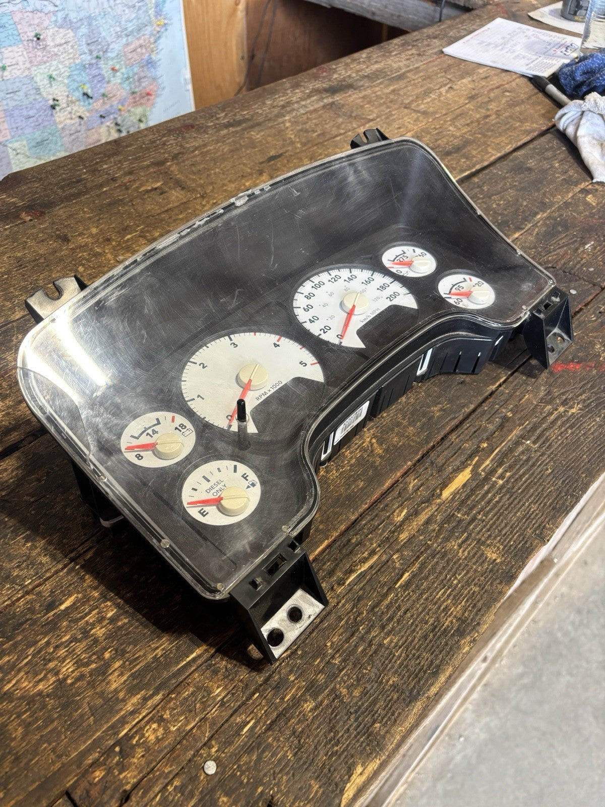 2006 2007 DODGE RAM 2500 3500 5.9L CUMMINS MANUAL GAUGE CLUSTER 390km P05172051