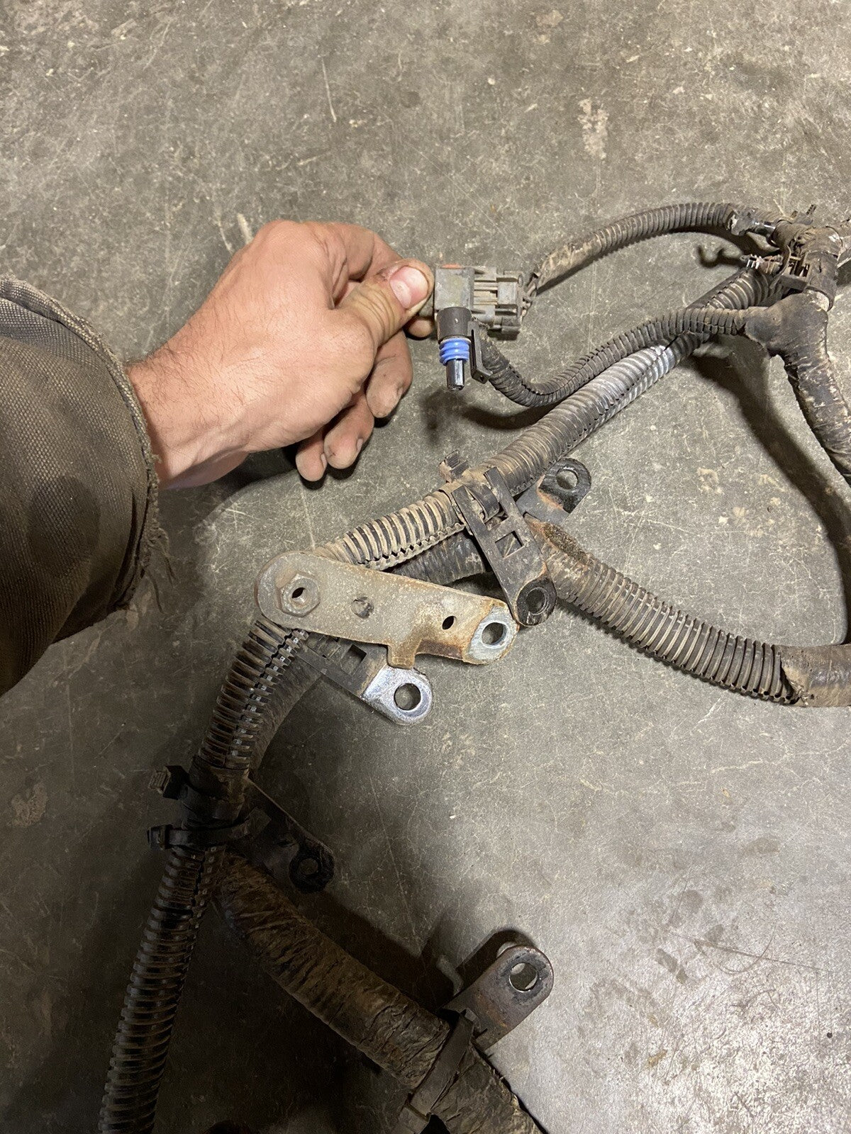 2010 DODGE RAM 2500 3500 6.7L CUMMINS FRONT HALF OF ENGINE HARNESS PN 5266138