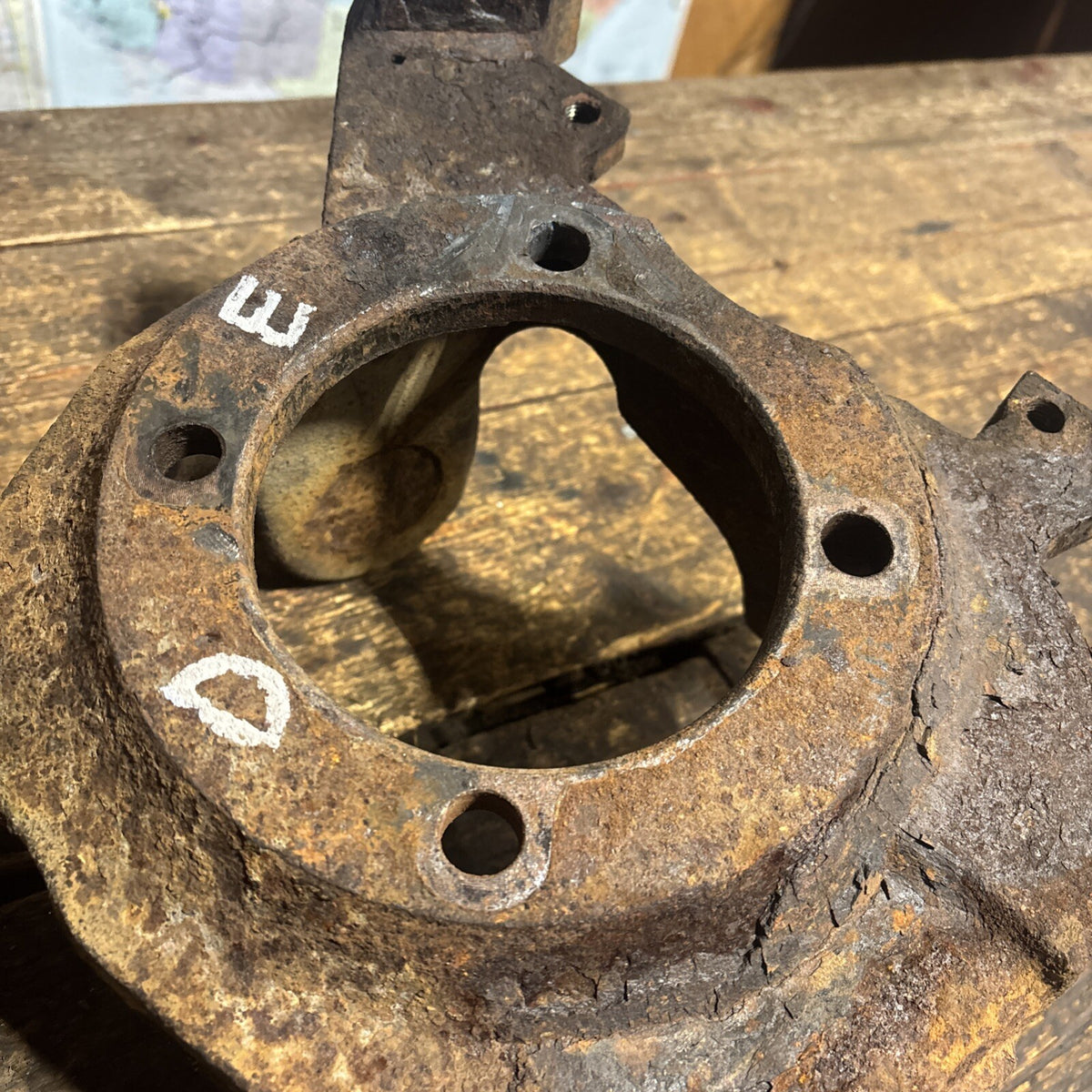 1994-1998 DODGE RAM 2500 3500 DANA 60 DRIVER SIDE STEERING KNUCKLE