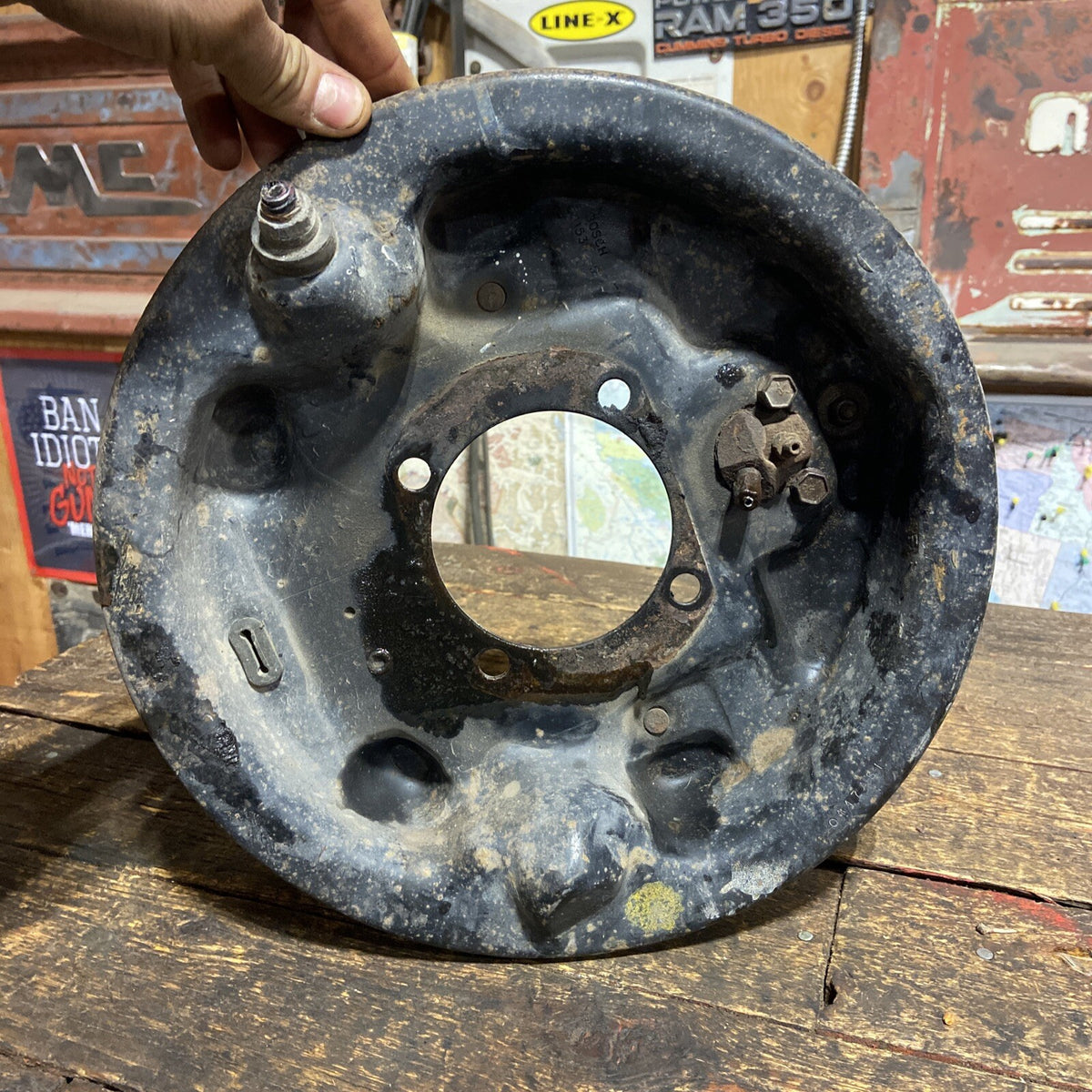 2000 2001 DODGE RAM 2500 DANA 80 PASSENGER SIDE BACKING PLATE 3215371-R