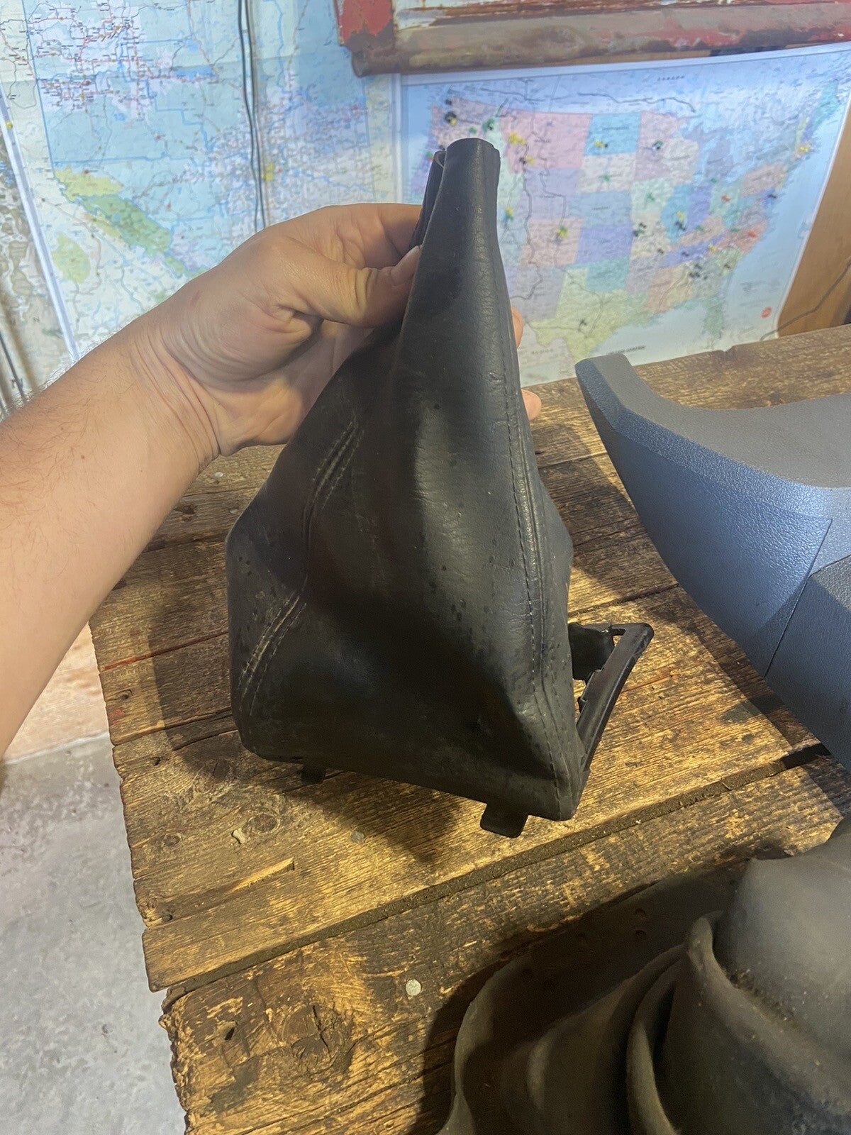 2006 - 2009 DODGE RAM MANUAL TRANSMISSION SHIFTER SURROUND CONSOLE BOOTS SET