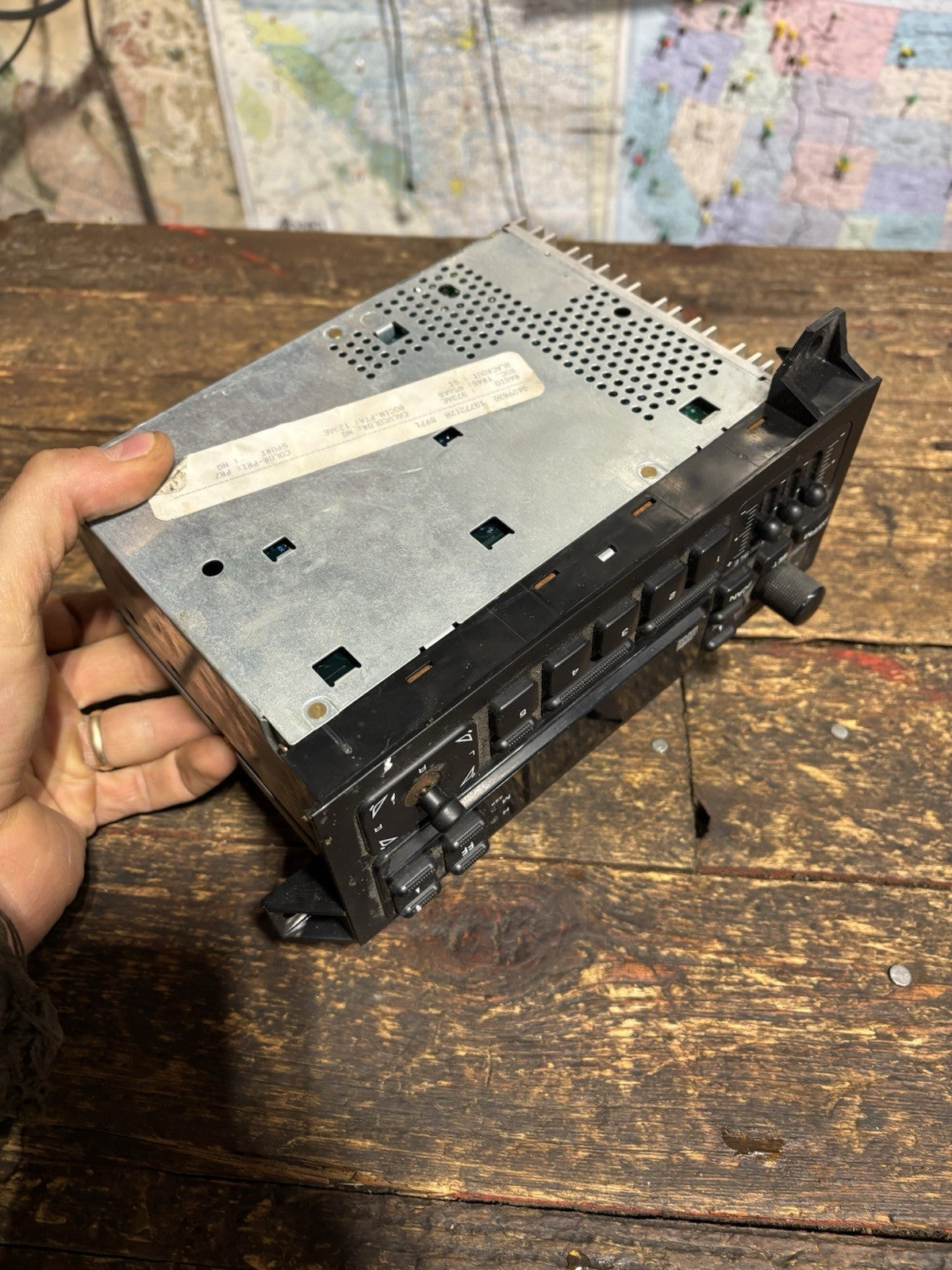 1994 - 2002 DODGE RAM 1500 2500 3500 OEM RADIO CD PLAYER P04704373