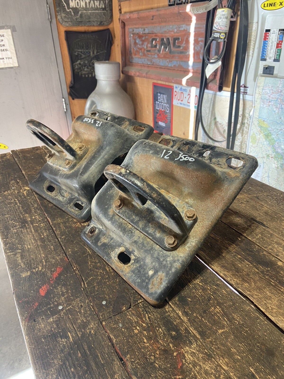 2010 - 2018 DODGE RAM 2500 3500 CUMMINS BUMPER BRACKETS SET WITH TOW HOOKS