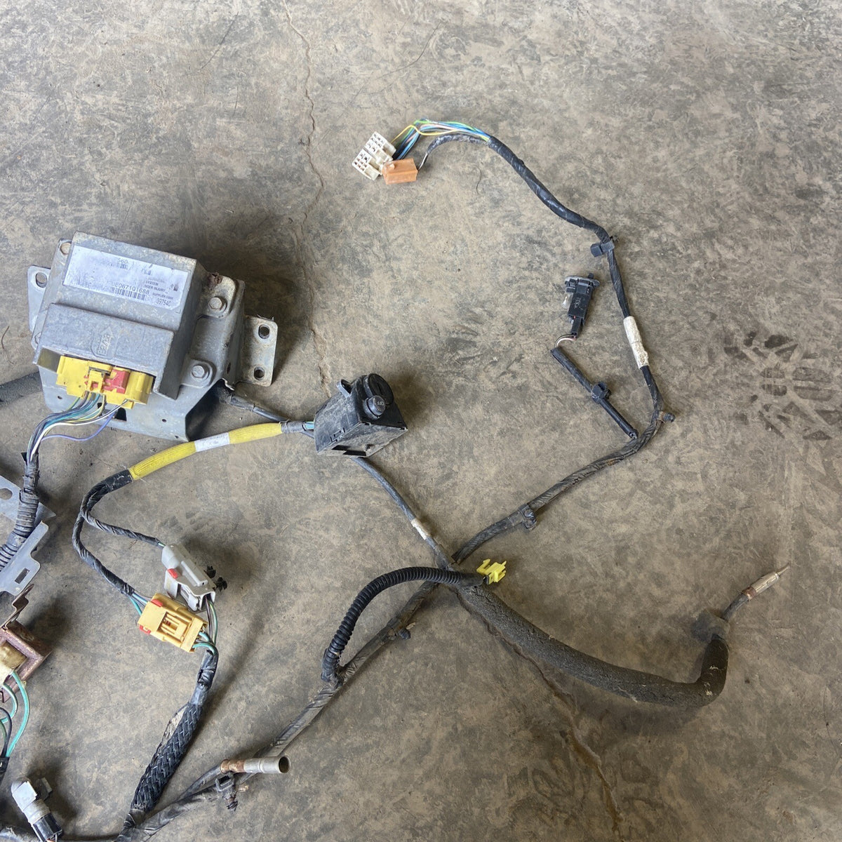 2001 2002 DODGE RAM 2500 3500 CUMMINS MANUAL TRANS DASH WIRING HARNESS 56045362