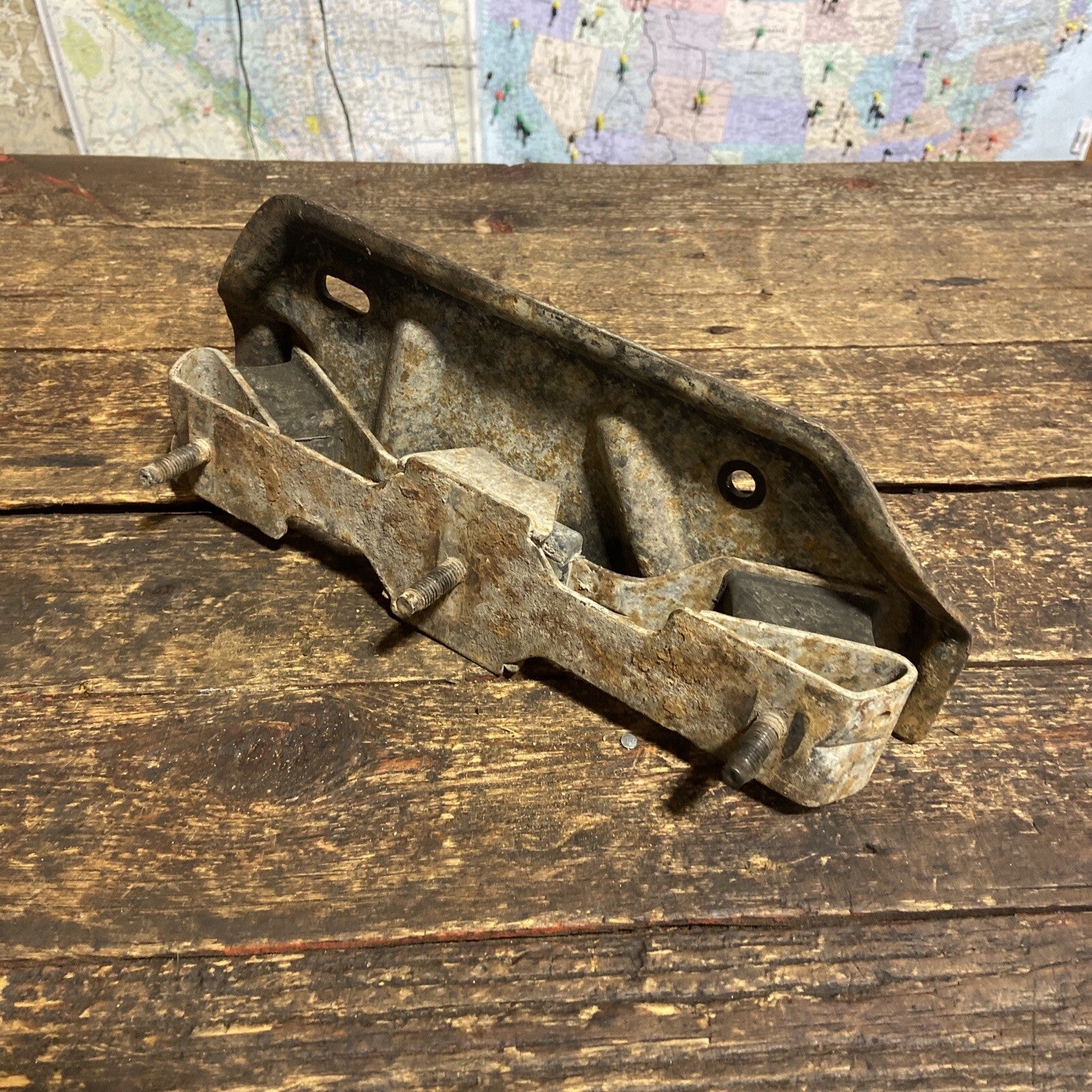 2004 - 2012 DODGE RAM 2500 3500 CUMMINS G56 MANUAL TRANSMISSION MOUNT 52121491AC