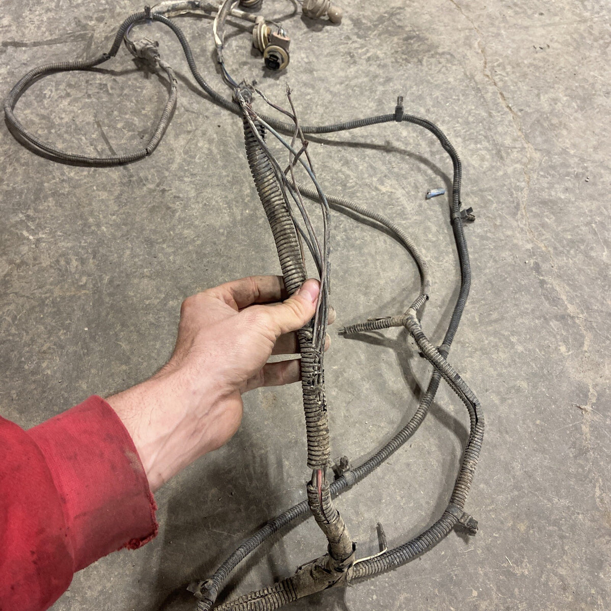 1998 DODGE RAM 2500 3500 V10 / CUMMINS EXT CAB SHORTBOX FRAME HARNESS 56020492AC