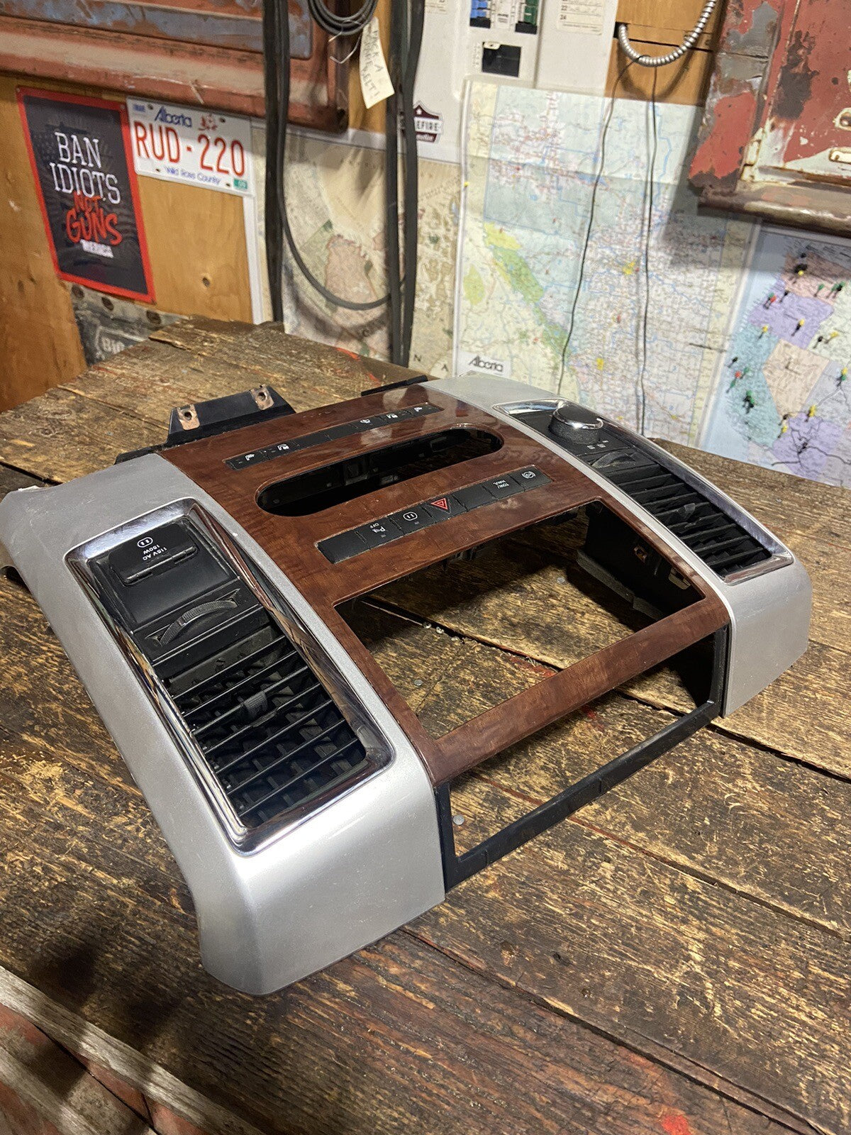 2010 2011 2012 DODGE RAM LARAMIE CENTER DASH BEZEL CONSOLE RADIO SURROUND