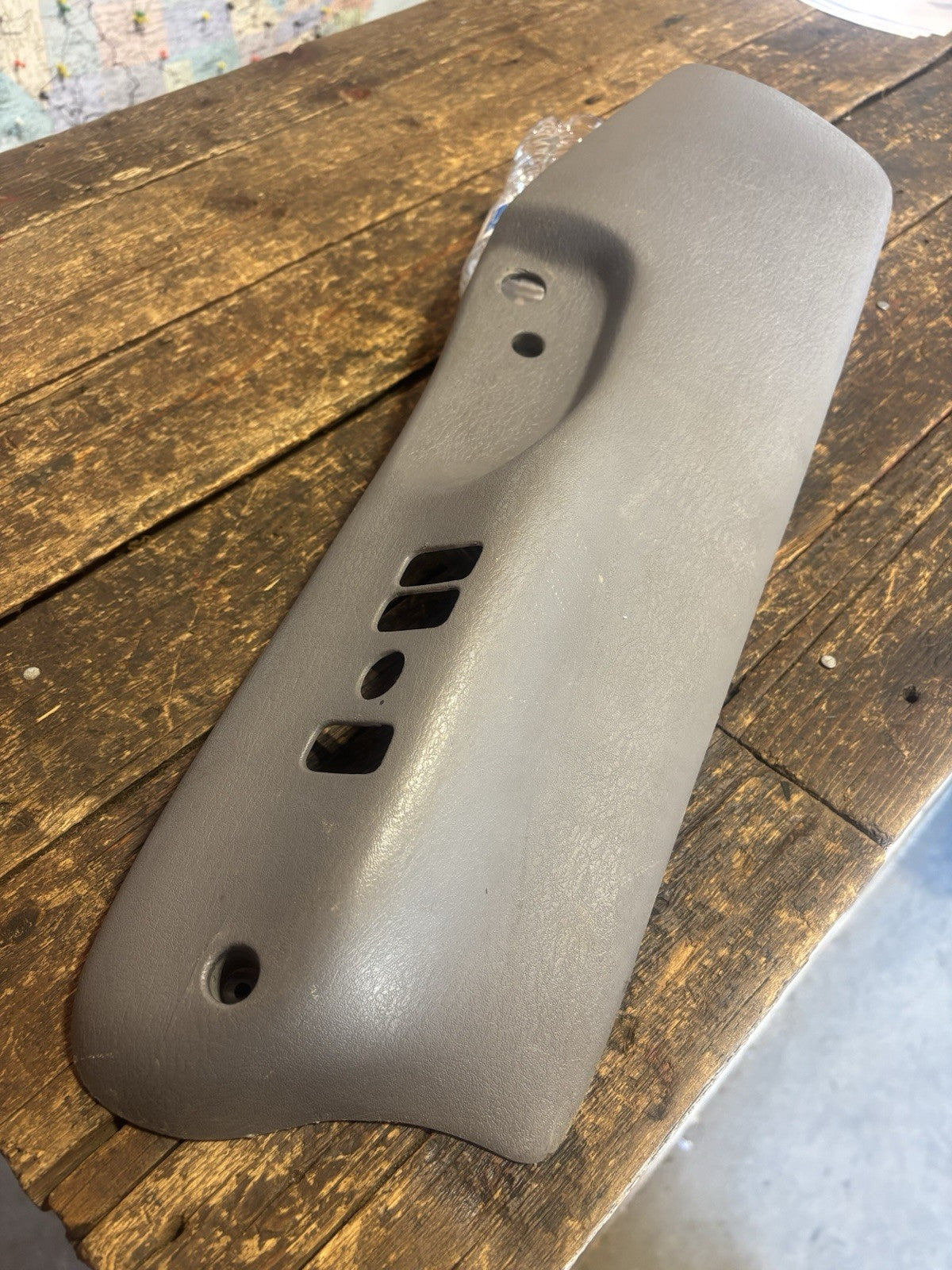 1998-2002 DODGE RAM 1500 2500 3500 DRIVER POWER SEAT SIDE PANEL LIGHT GREY