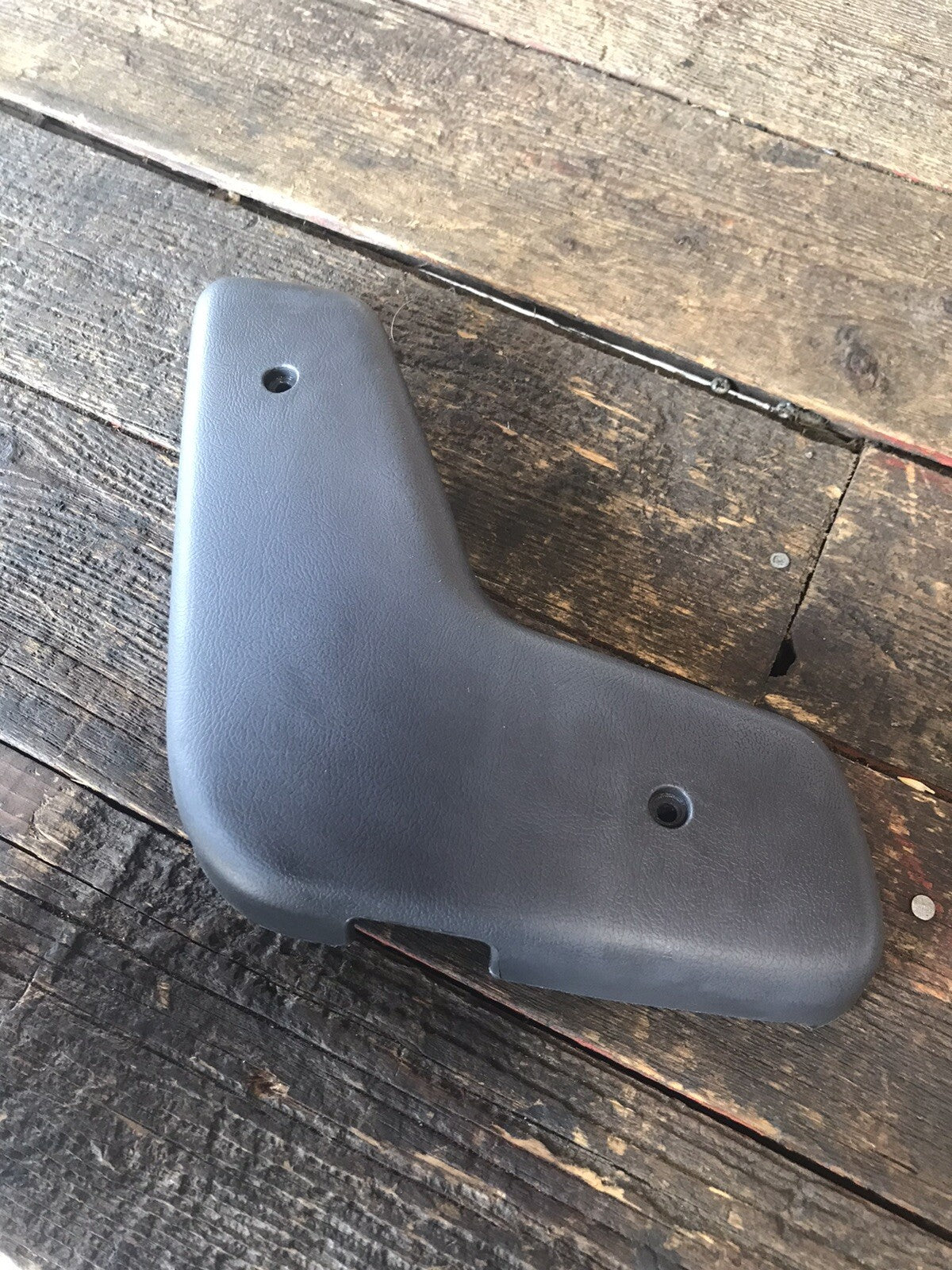 1989-1993 DODGE RAM PASSENGER SIDE PLASTIC GREY HINGE COVER REG CAB BENCH SEAT