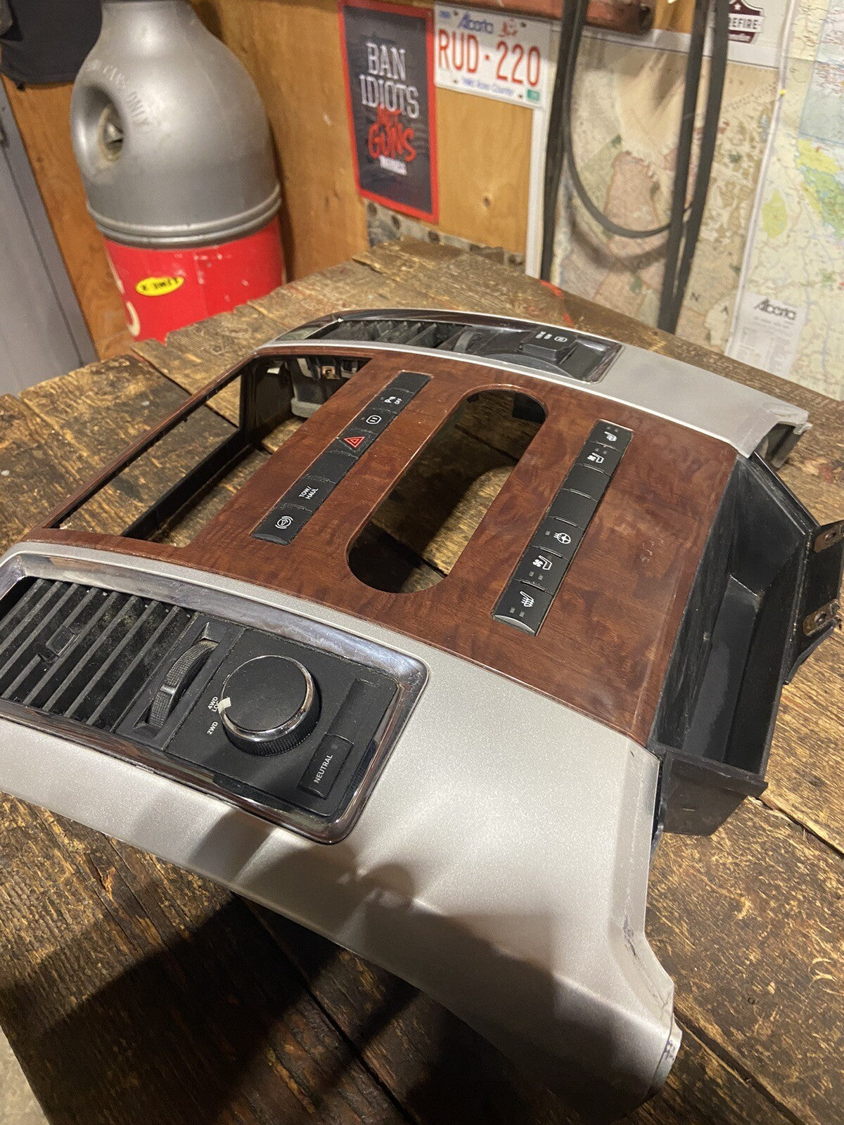 2010 2011 2012 DODGE RAM LARAMIE CENTER DASH BEZEL CONSOLE RADIO SURROUND