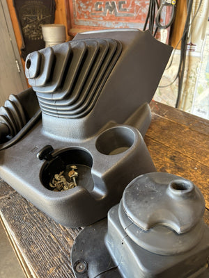 1998-2002 DODGE RAM 2500 3500 SHIFTER SURROUND CONSOLE CUPHOLDER BOOTS DARK GREY