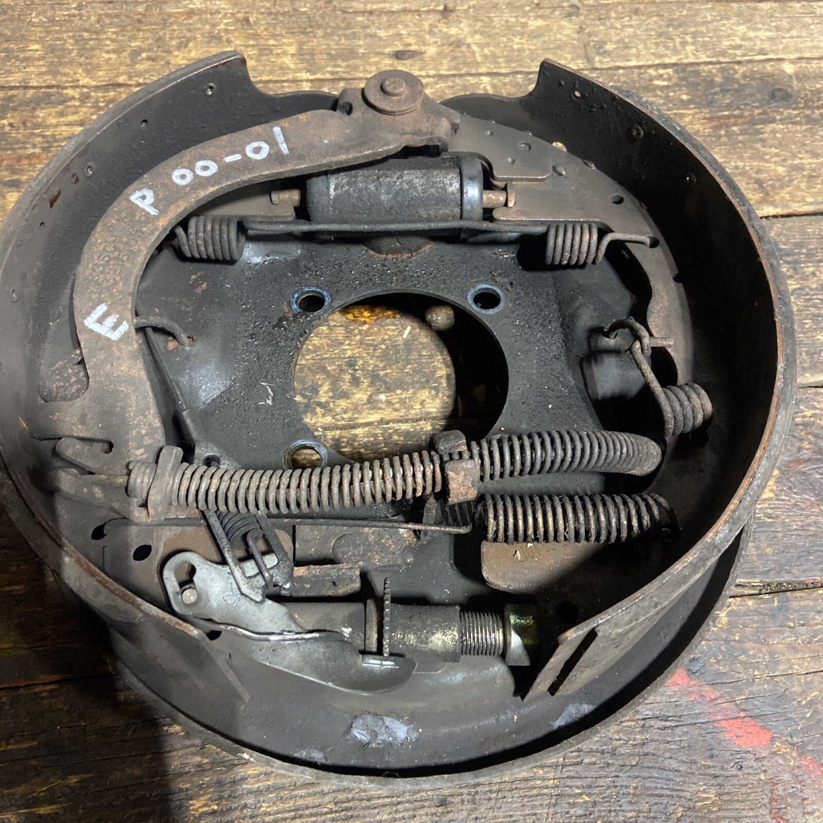 2000 2001 DODGE RAM 2500 DANA 80 PASSENGER SIDE BACKING PLATE 3215371-R