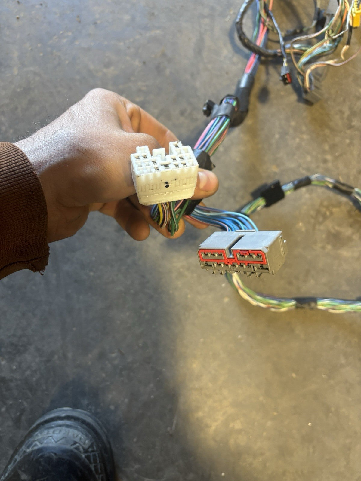 2006 2007 DODGE RAM CUMMINS AUTO DASH WIRING HARNESS LARAMIE 56051731AE