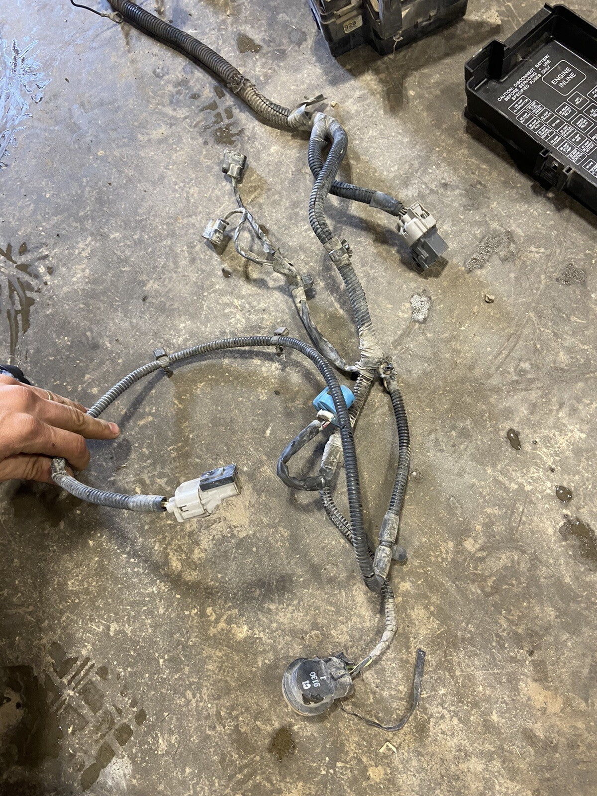 2000 DODGE RAM 2500 3500 CUMMINS ENGINE BAY FUSEBOX WIRING HARNESS PN 56045426AE
