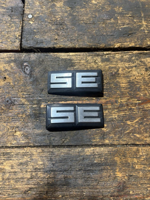 OEM 1981-1993 Dodge Ram SE Emblem Logo Badge Sign Pair Set 55029270 55029271