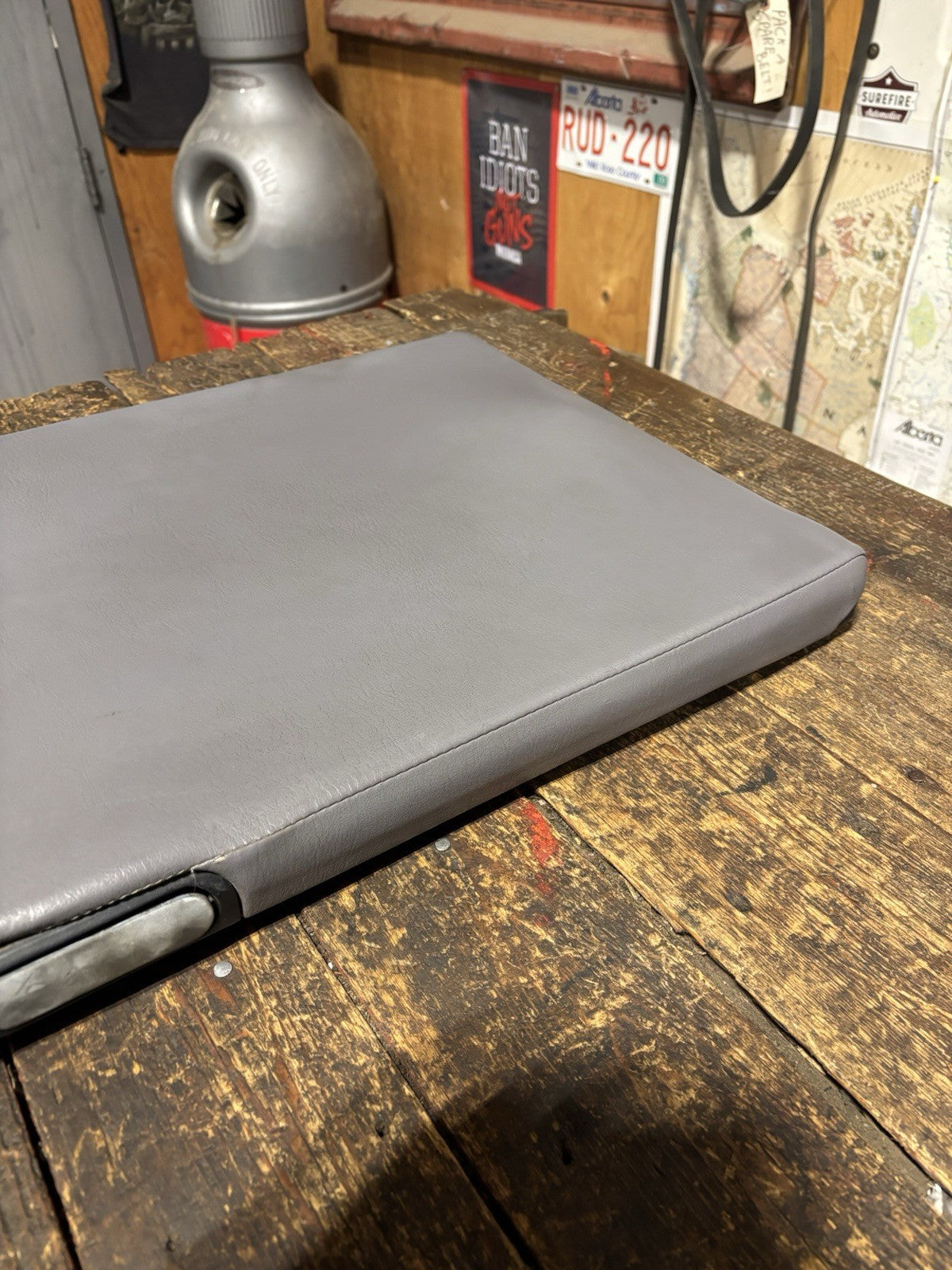 1998-2002 DODGE RAM 1500 2500 3500 LIGHT GREY MIDDLE SEAT CONSOLE LID 19X15