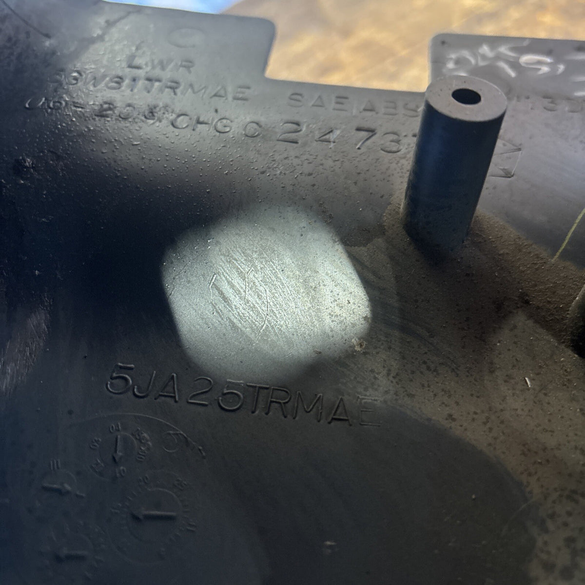 MINT! 2006 2007 2008 2009 DODGE RAM PLASTIC STEERING COLUMN COVER SURROUND 6SPD