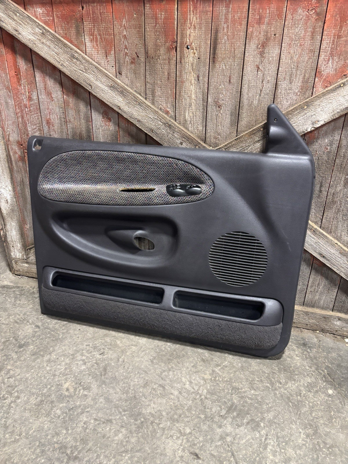 1998 - 2002 2ND GEN DODGE RAM DARK GREY DRIVER DOOR PANEL NICE QUAD CAB