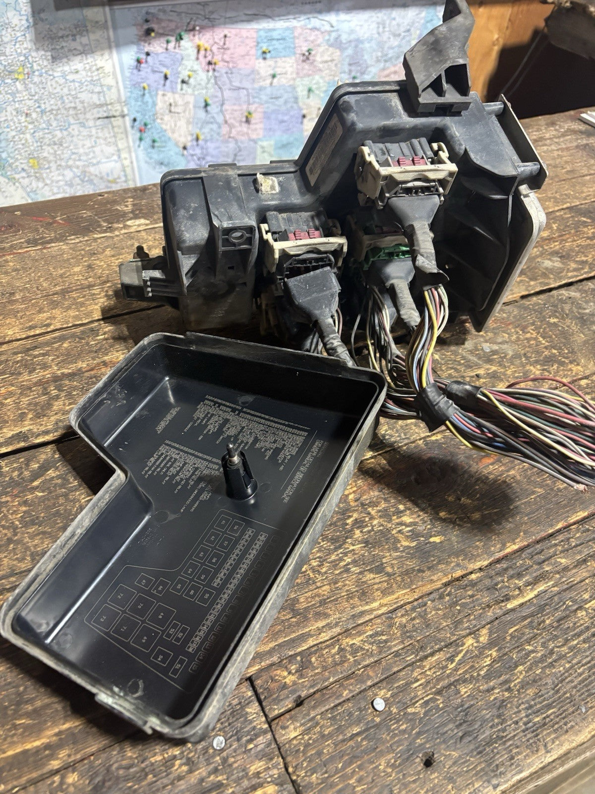 2003-2005 Dodge Ram 1500 2500 Fuse Box Relay Power Distribution P05026034AB