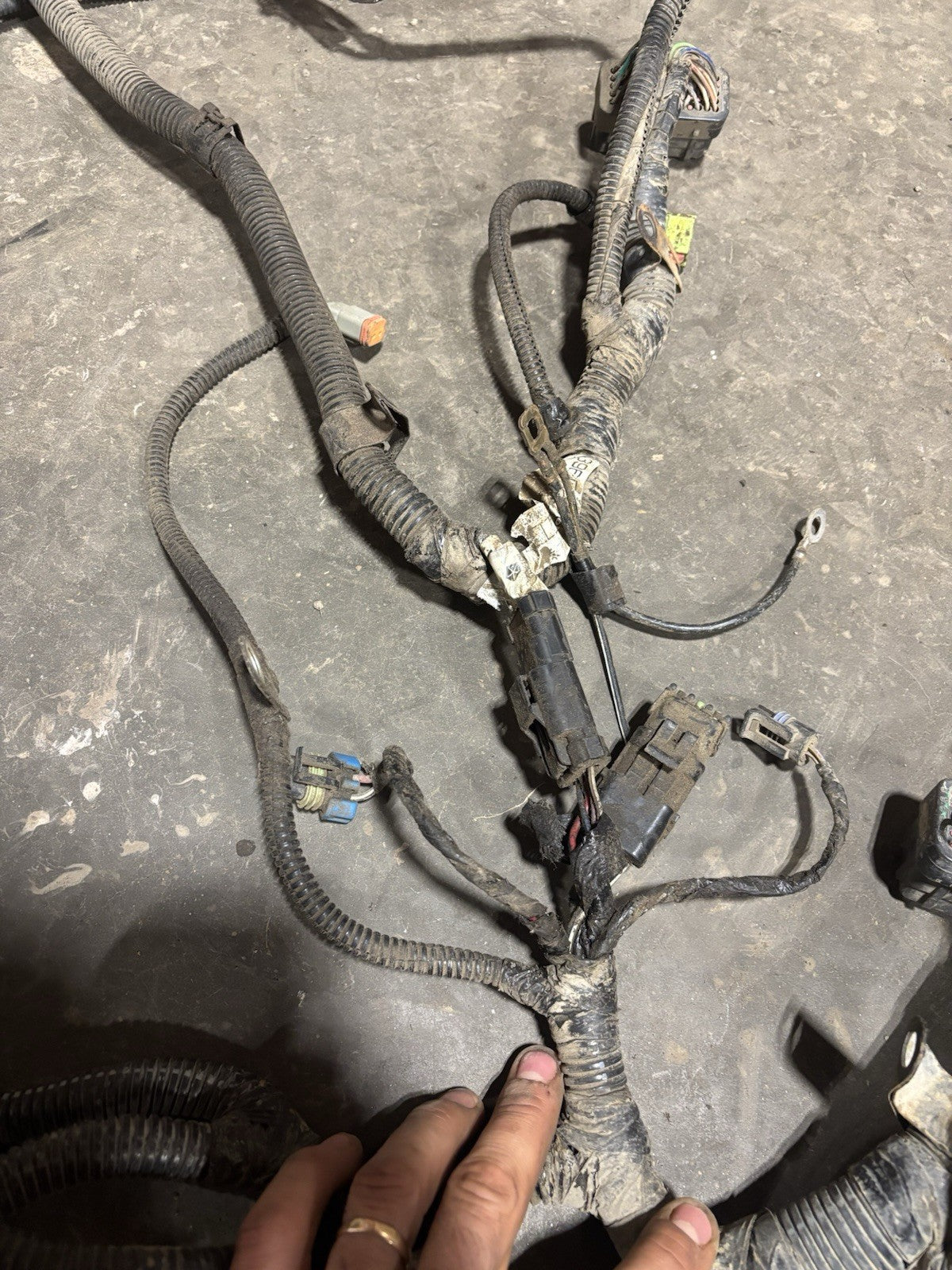 2003 DODGE RAM 2500 3500 5.9L CUMMINS AUTOMATIC ENGINE HARNESS 3965224 3965108