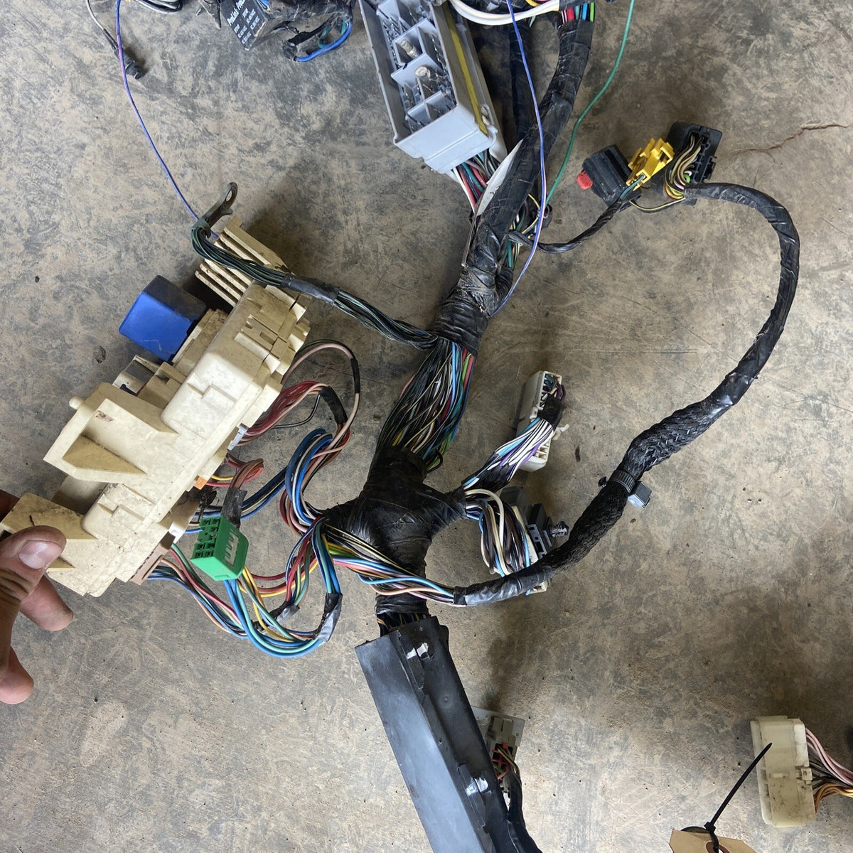 2001 2002 DODGE RAM 2500 3500 CUMMINS MANUAL TRANS DASH WIRING HARNESS 56045362