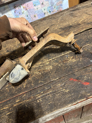 89-93 DODGE RAM 250/350 1ST GEN 4X4 FRONT DANA 60 SHOCK BRACKET MOUNTS