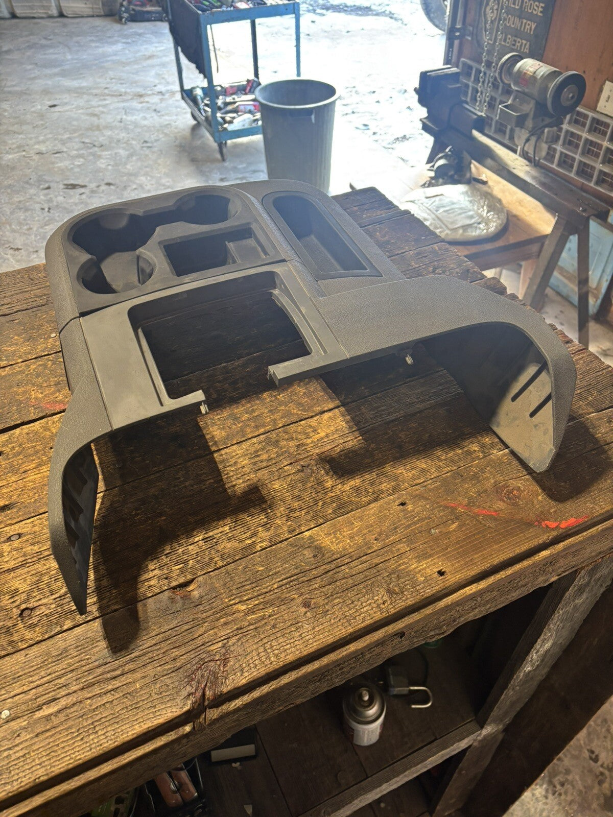 NICE 2006 - 2009 DODGE RAM MANUAL TRANSMISSION SHIFTER SURROUND CONSOLE