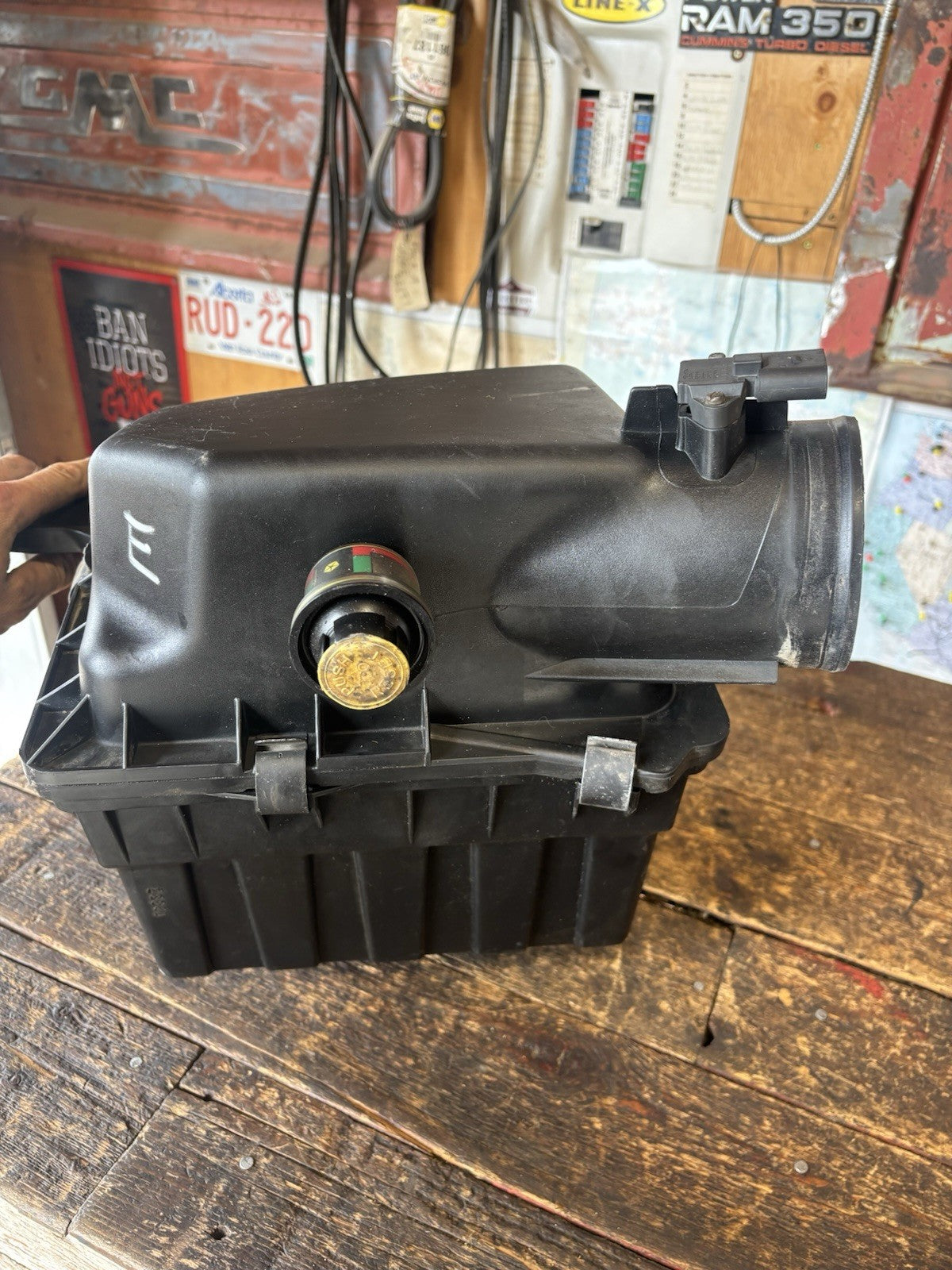 OEM 2003 - 2007 DODGE RAM 2500 3500 CUMMINS 5.9L AIR BOX FILTER HOUSING ASSEMBLY