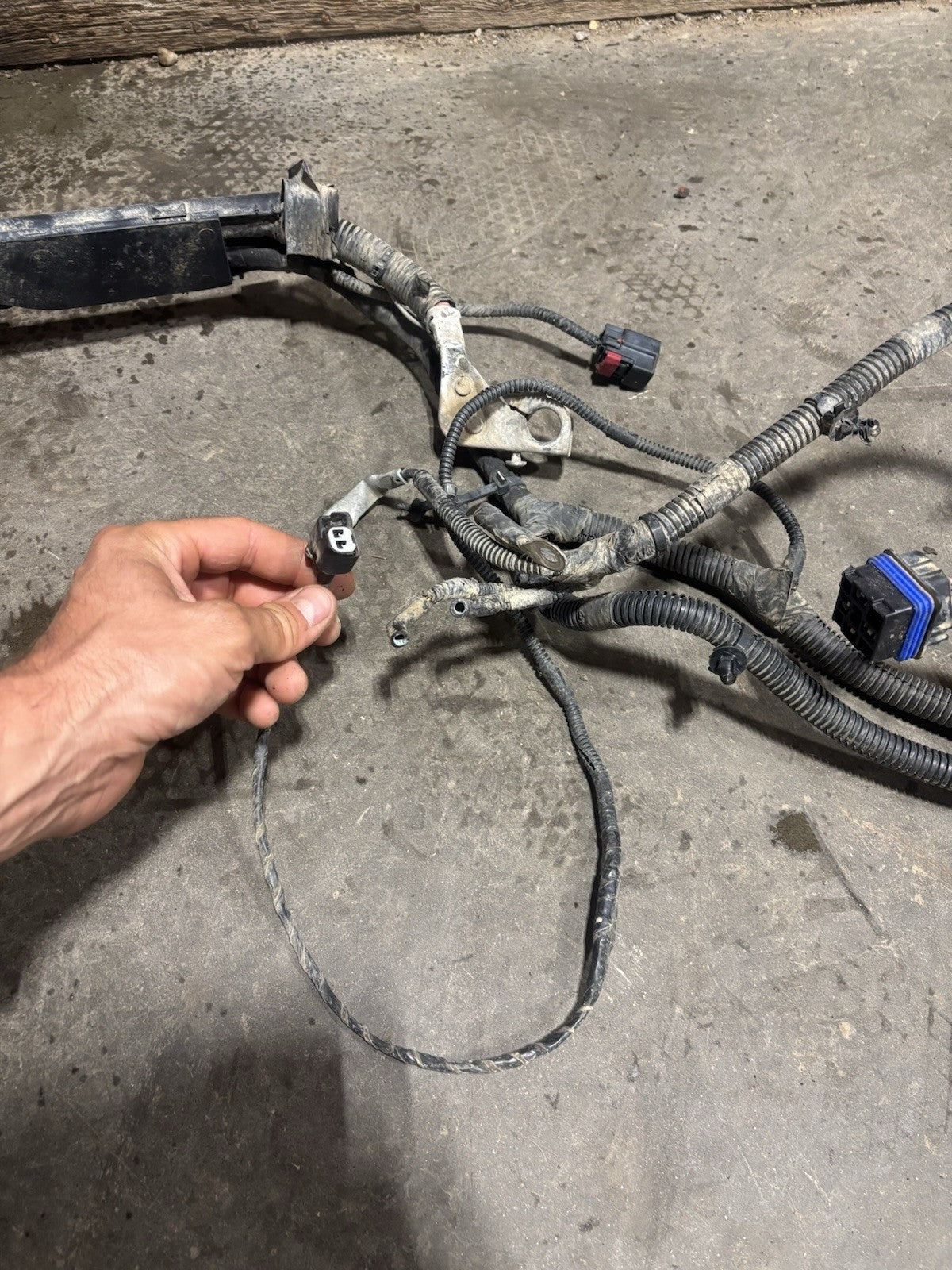 2012 RAM 2500 3500 CUMMINS UNDERHOOD DASH WIRING HARNESS TCASE MODULE 68155384AA