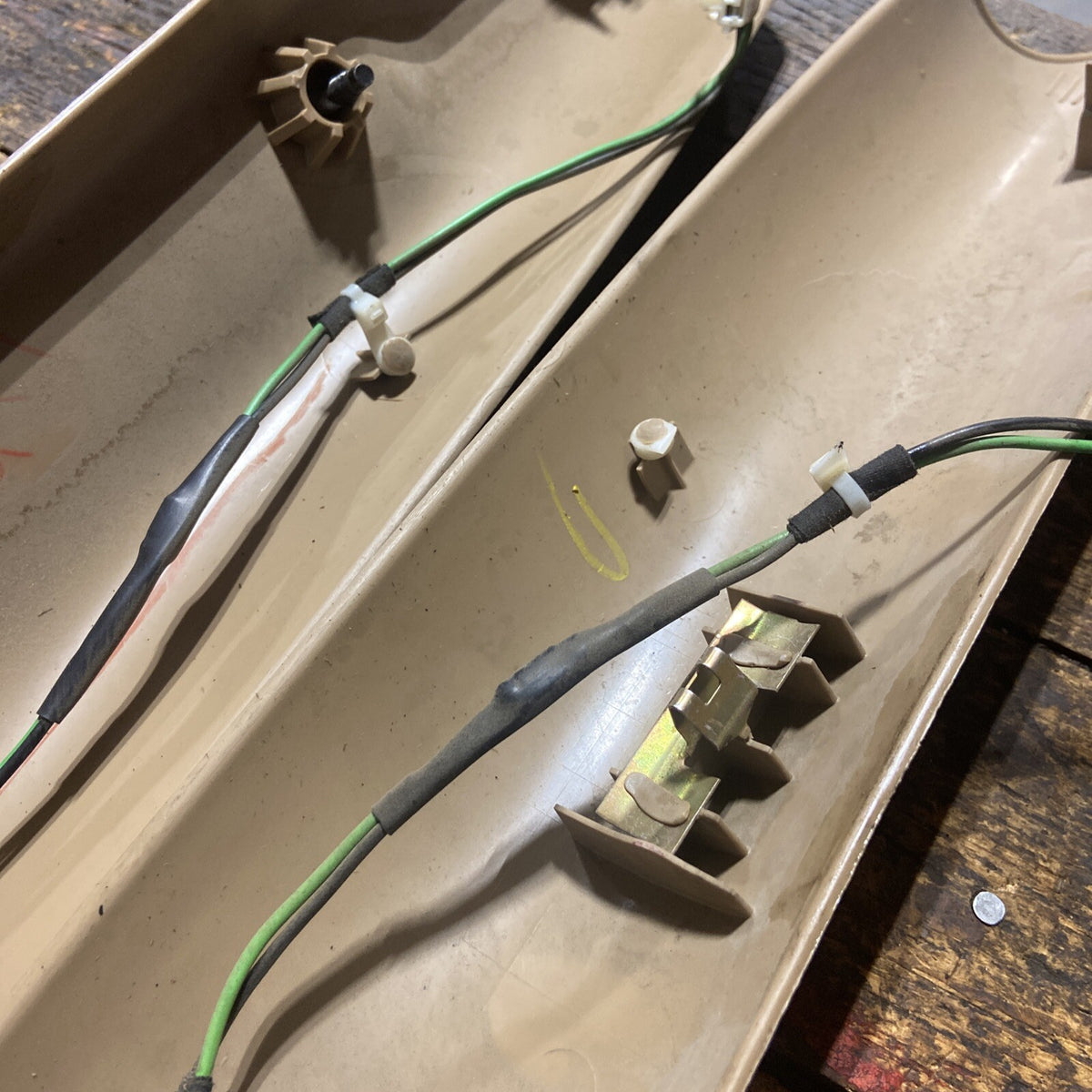 1998 - 2002 DODGE RAM 2500 3500 TAN BROWN OEM A PILLAR SET WITH TWEETER SPEAKERS