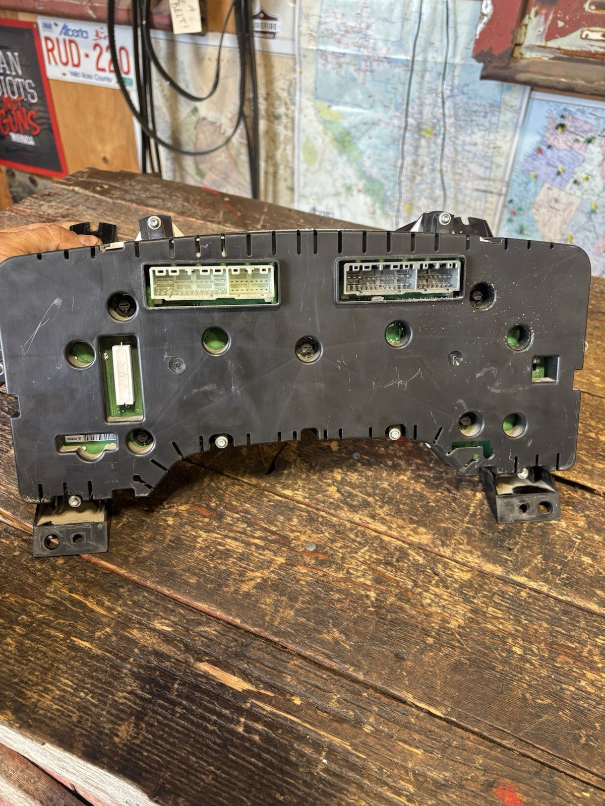 2006 2007 DODGE RAM 2500 3500 5.9L CUMMINS MANUAL GAUGE CLUSTER 390km P05172051