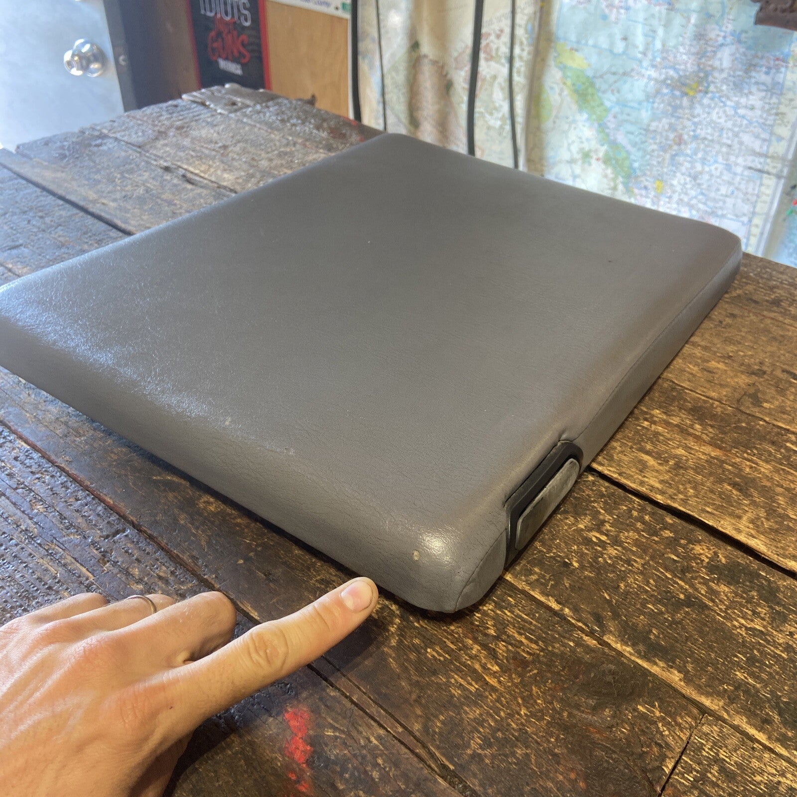 1998-2002 DODGE RAM 1500 2500 3500 LIGHT GREY MIDDLE SEAT CONSOLE LID 19X15