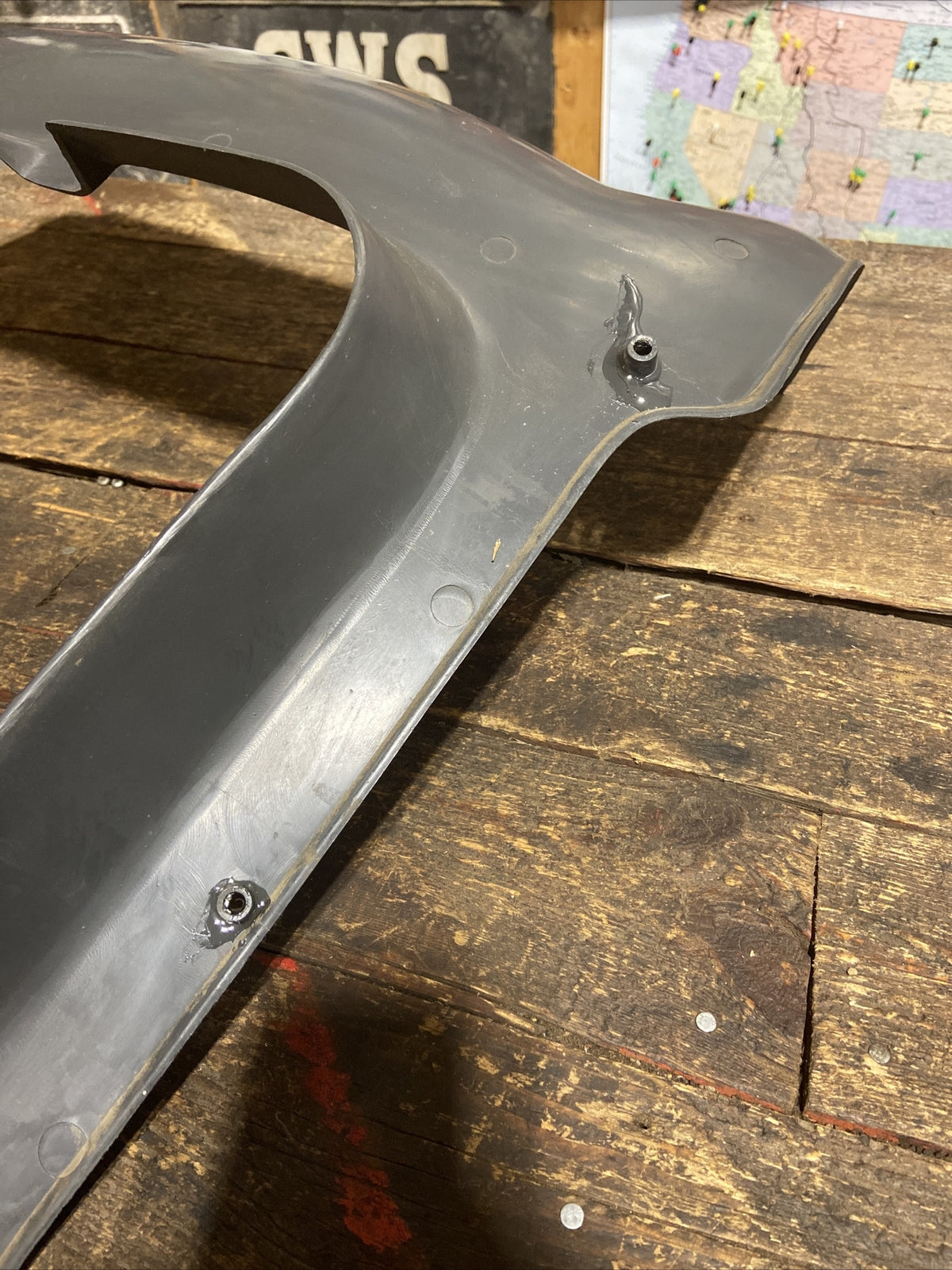 DRIVERS SIDE EXTENDED CAB REAR WINDOW TRIM GREY 1989-1993 DODGE RAM 55028913