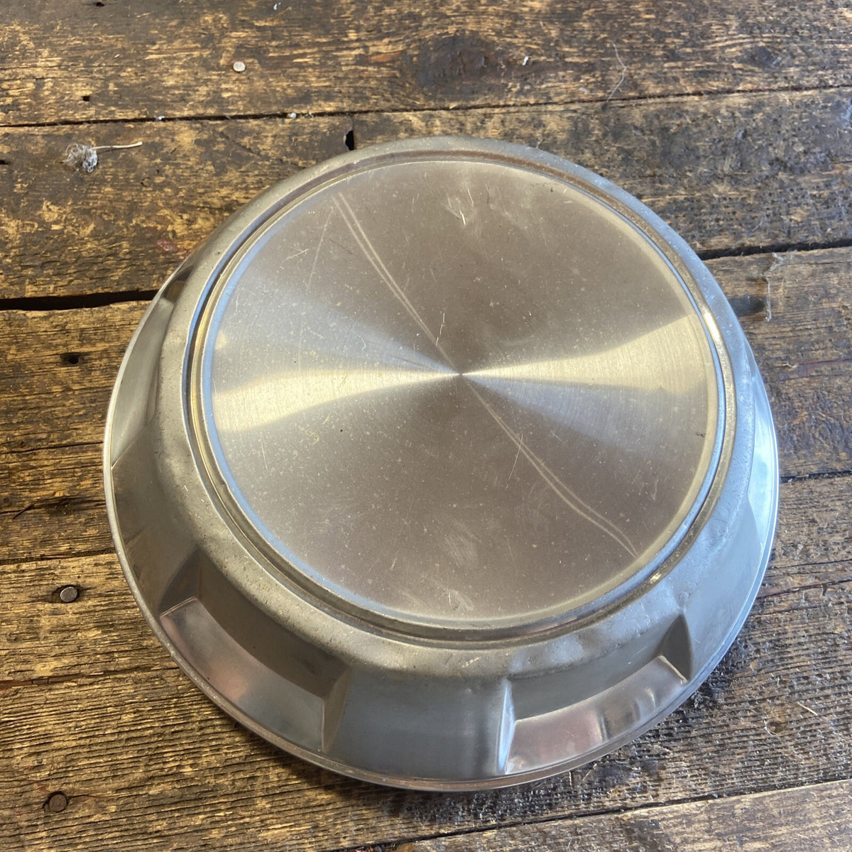 OEM 1989 - 1993 DODGE RAM 250 1ST GEN CUMMINS 2WD HUB CAP