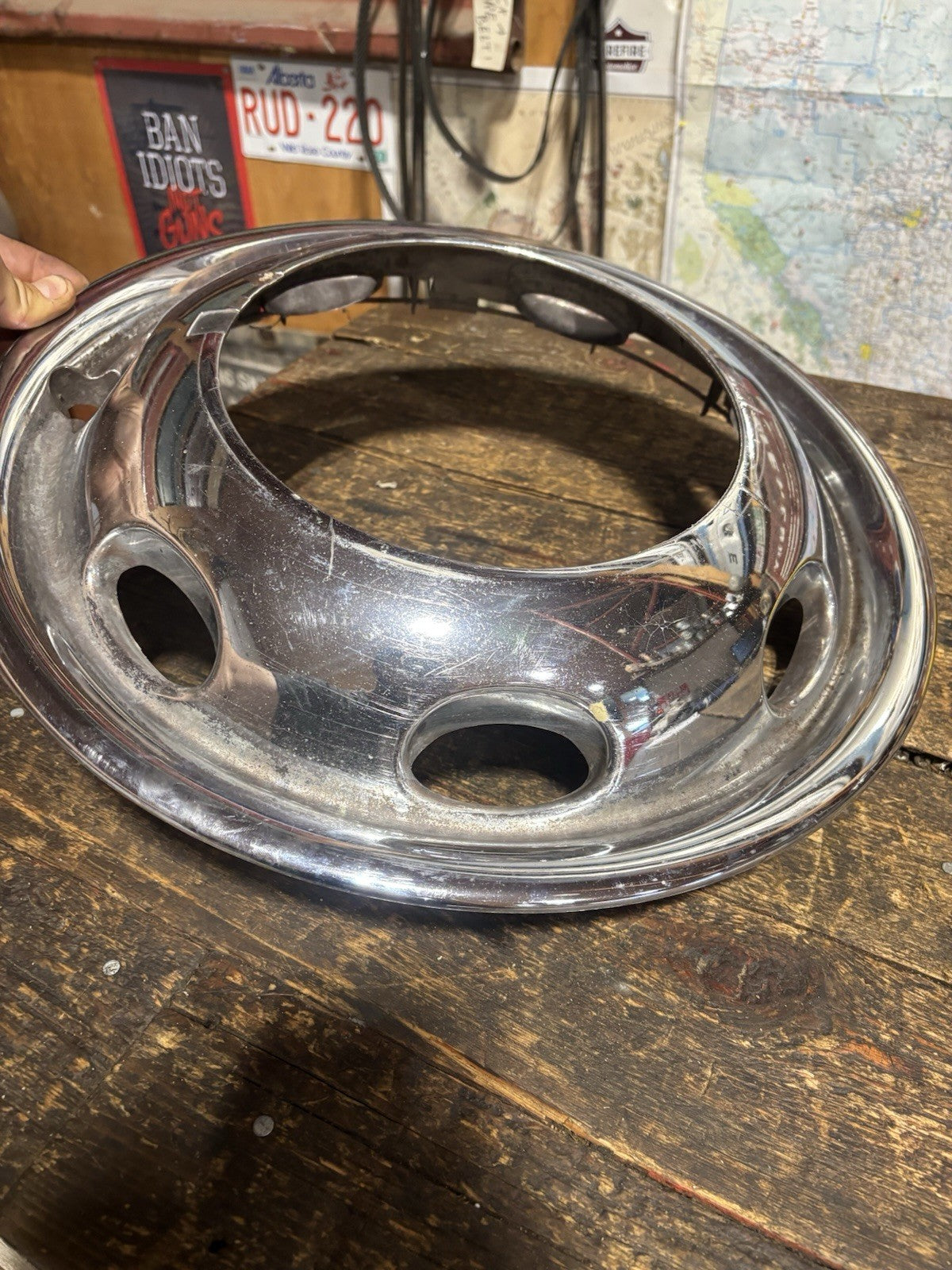 1999 - 2002 DODGE RAM 3500 DUALLY FRONT HUB DISH SIMULATOR WHEEL COVER 52106448